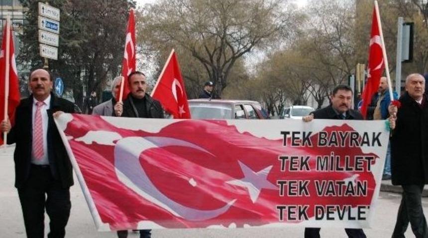 Muhtarlar Ankara&rsquo;daki Ter&ouml;r Saldırısında &Ouml;lenleri Andı