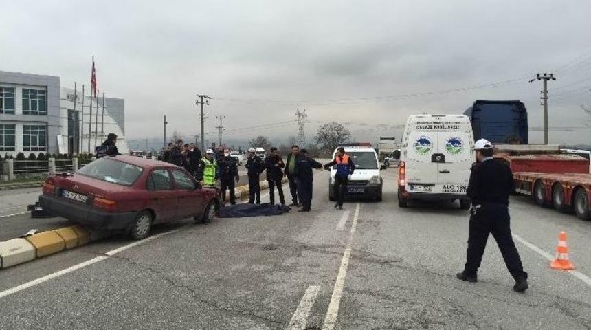 Otomobilin Çarptığı Genç Kız Hayatını Kaybetti