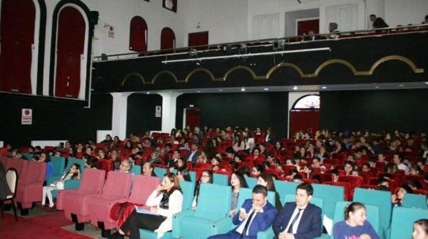 &Ouml;ğrenciler İstiklal Marşı İ&ccedil;in Ter D&ouml;kt&uuml;