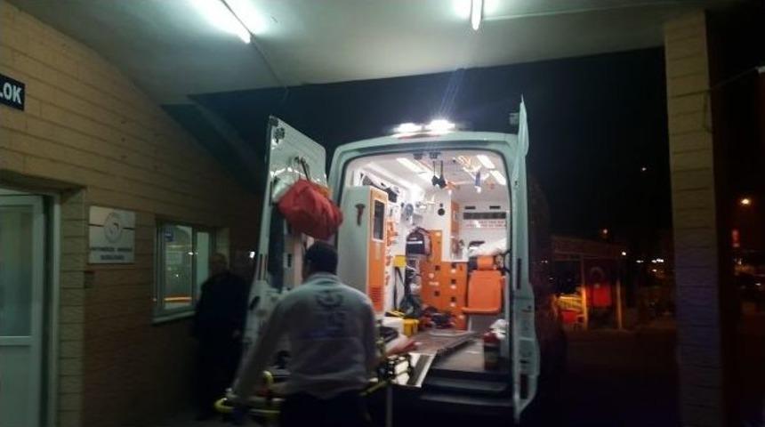 Motosiklet Otomobile &Ccedil;arptı: 1 Yaralı