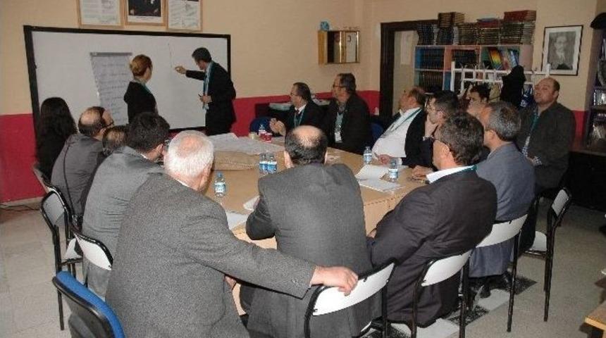 Han&ouml;n&uuml; Geleceğini Konuşuyor