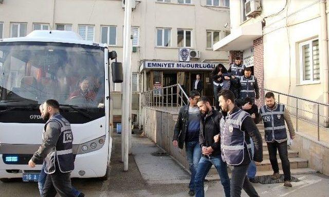 Bursa’da Örgüt Ve Ruhsatsız Silah Operasyonu Sonrası 13 Kişi Hakim Karşısında