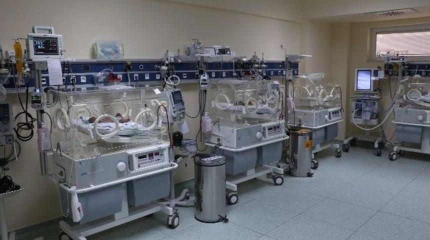 Yeni Doğan Bebeklere Kritik Tarama