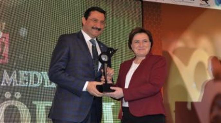 Başkan Ak&rsquo;a Yılın Yerel Vizyon Proje &Ouml;d&uuml;l&uuml;