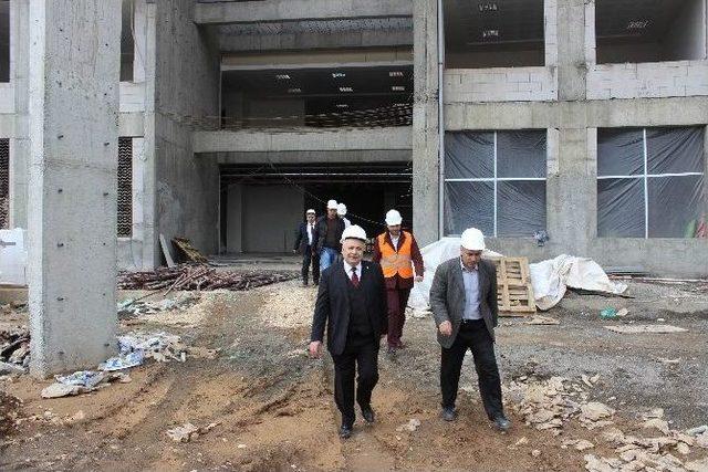 Adıyaman Üniversitesi Hem Büyüyor Hem De Adıyaman’ı Büyütüyor