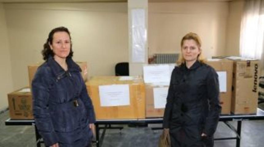 Oltu&rsquo;daki Polis Eşlerinden G&uuml;venlik G&uuml;&ccedil;lerine Destek