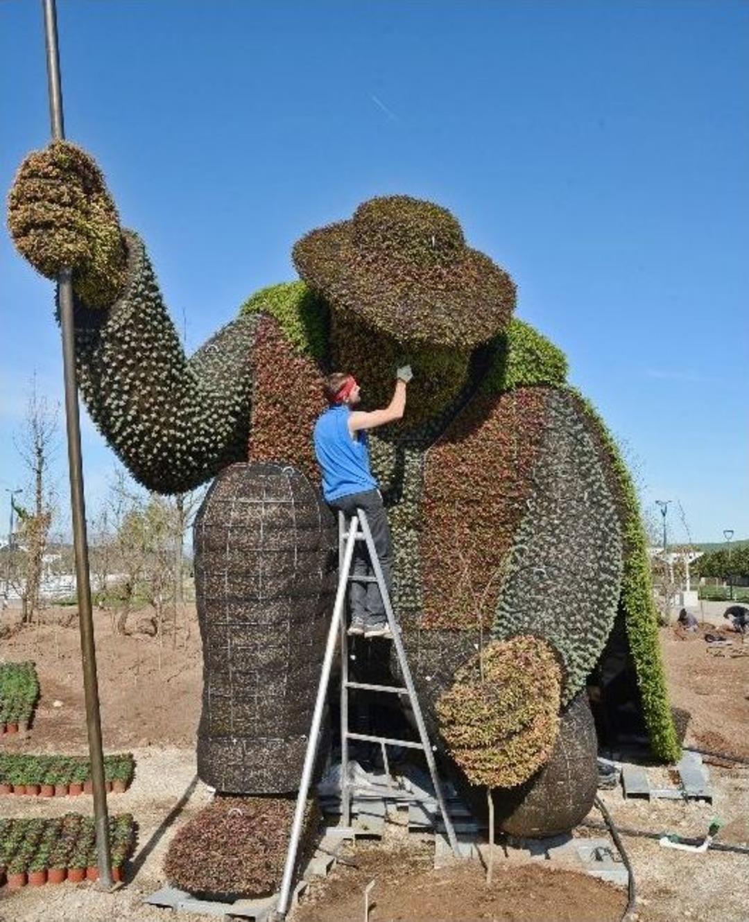 D&uuml;nyanın En B&uuml;y&uuml;k Canlı Bitki Heykel Sergisi Expo 2016&rsquo;da