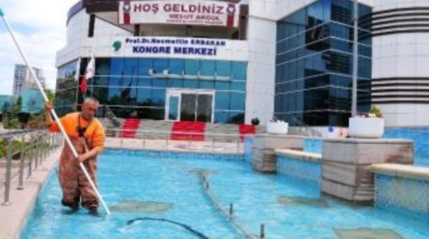 Mamak&rsquo;ta Havuzlar Temizleniyor