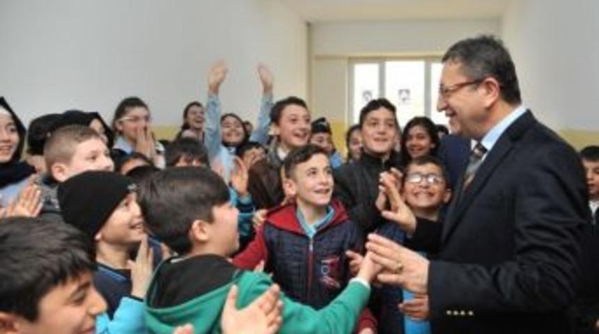 &Ouml;ğrencilerden Başkan Tiryaki&rsquo;ye Yoğun İlgi