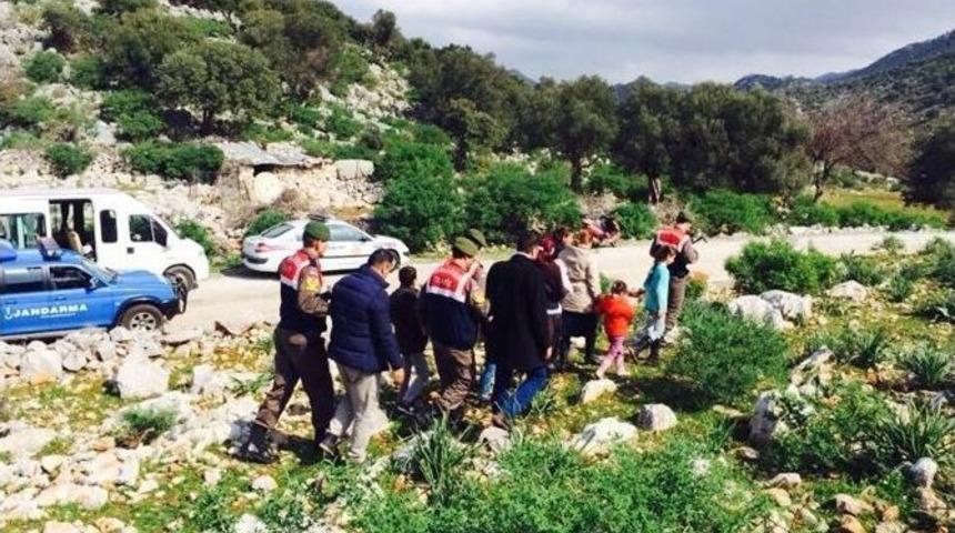 Marmaris&rsquo;te 11 M&uuml;lteci Ve 5 Organizat&ouml;r Yakalandı