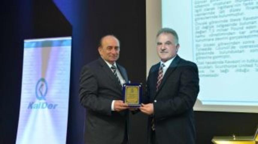 Rekt&ouml;r Elmas Kazananlar Konferansı&rsquo;na Katıldı