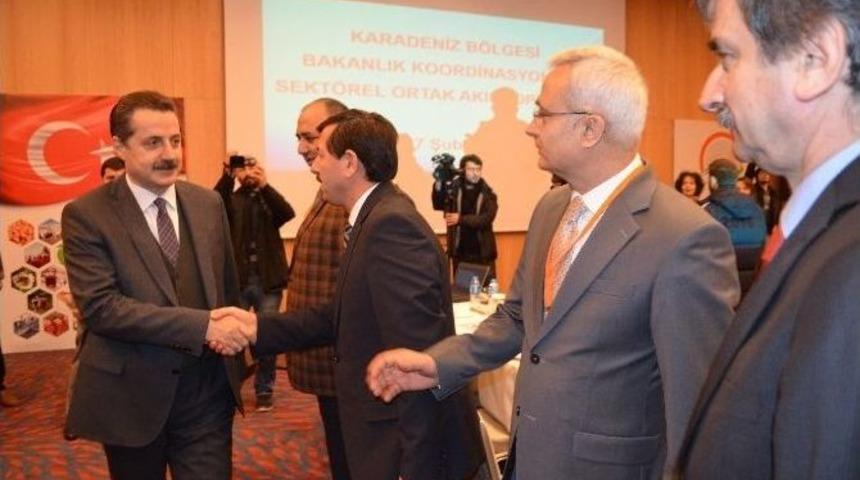 Bakan Faruk &Ccedil;elik Trabzon&rsquo;da