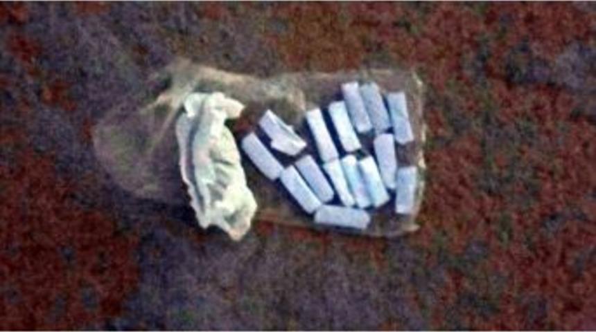 Asker Firarisi Eroin Ve Esrarla Yakalandı