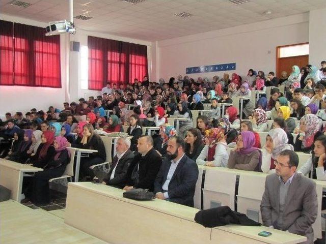 Lise Öğrencilerine ’namazla Diriliş’ Konulu Konferans