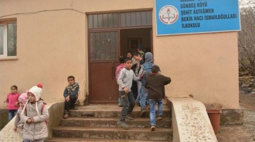 Ankara&rsquo;dan Sınırdaki &Ouml;ğrencilere Yardım