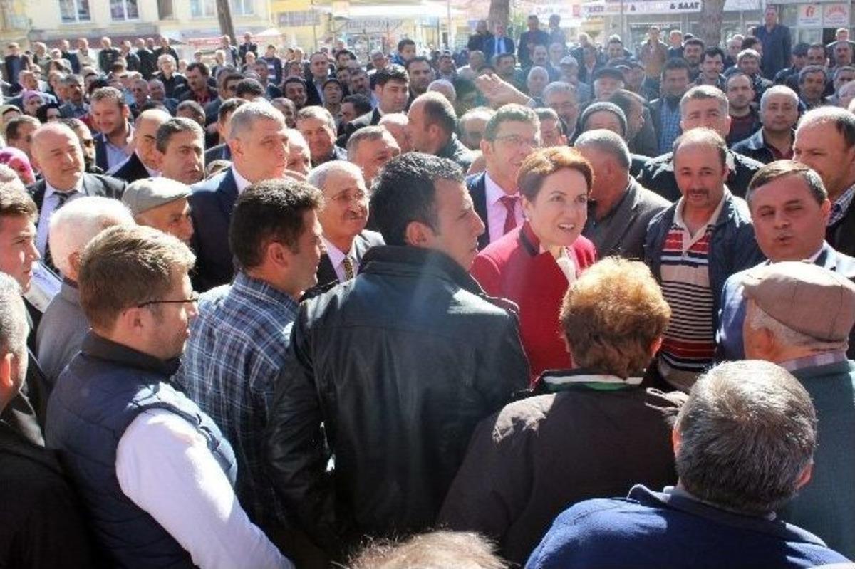 Mhp&rsquo;li Akşener&rsquo;den &lsquo;kurultay Toplanacak&rsquo; &Ccedil;ıkışı