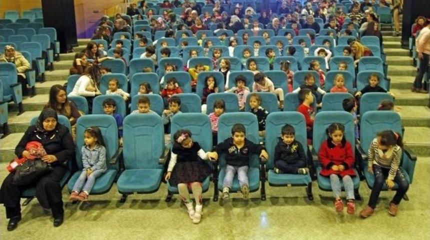 Odunpazarı&rsquo;nda &Ccedil;ocuklar Sinema İle Buluştu