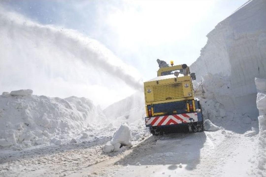 Muş&rsquo;ta Karla M&uuml;cadele &Ccedil;alışması