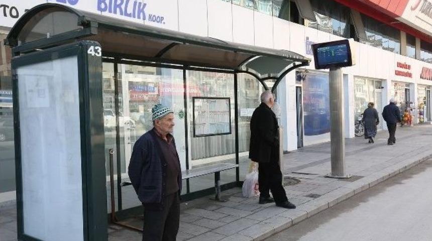 Bolu&rsquo;da Akıllı Duraklar &Ccedil;alışmaya Başladı