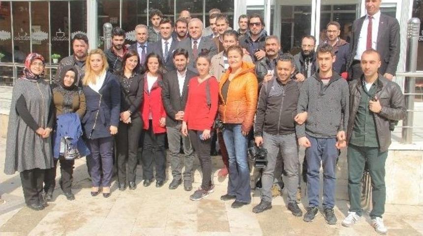 Vali Zorluoğlu &Ccedil;alışan Gazetecilerle Bir Araya Geldi