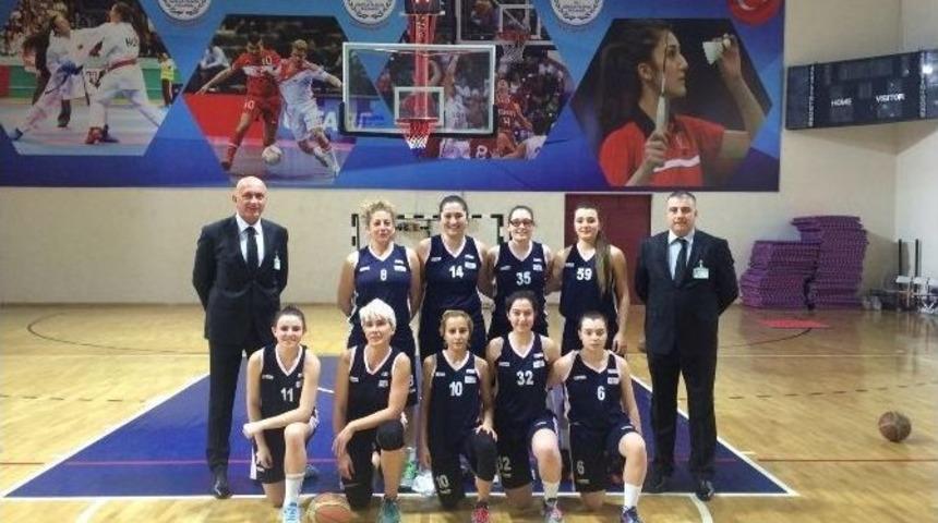 Kalp Krizi Ge&ccedil;iren Gen&ccedil; Basketbolcu Kız Hayatını Kaybetti
