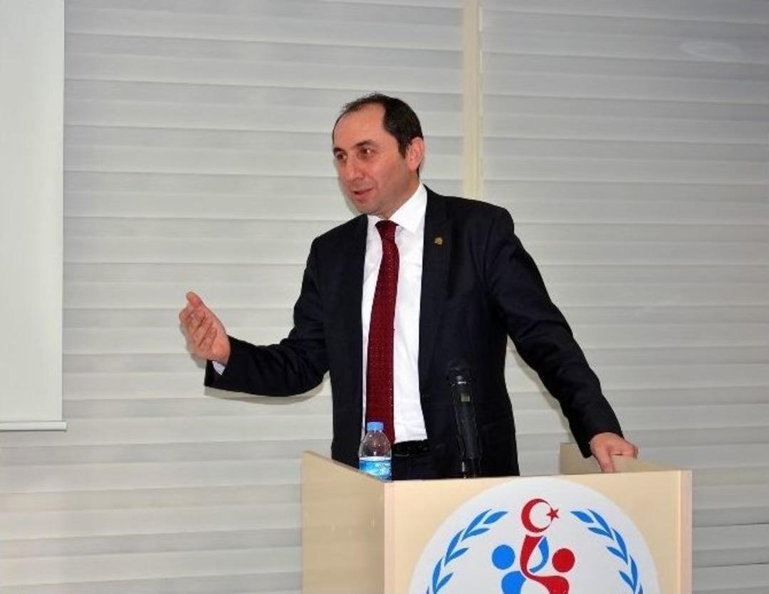 Rekt&ouml;r Alkan &Ouml;ğrencilerle Bir Araya Geldi