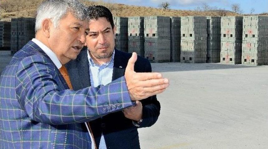 Başkan G&uuml;naydın, Belmaş Bimsblok Fabrikası İnceledi