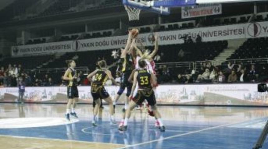 Yakın Doğu &Uuml;niversitesi Deplasmanda