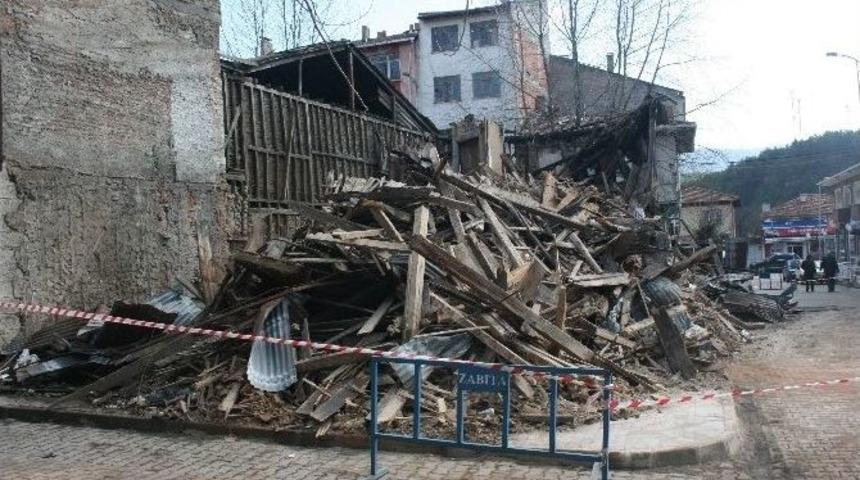 100 Yıllık Tarihi Bina &Ccedil;&ouml;kt&uuml;