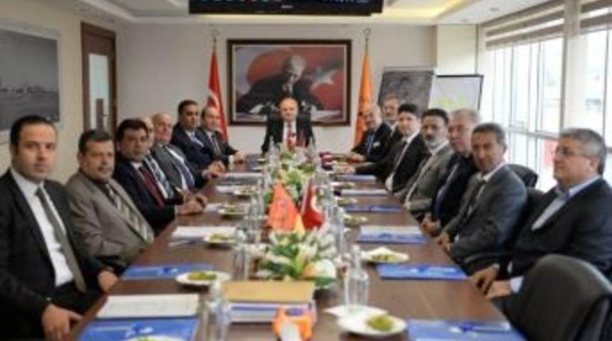 Osb M&uuml;teşebbis Heyet Toplantısı Vali &Ccedil;akacak Başkanlığında Yapıldı