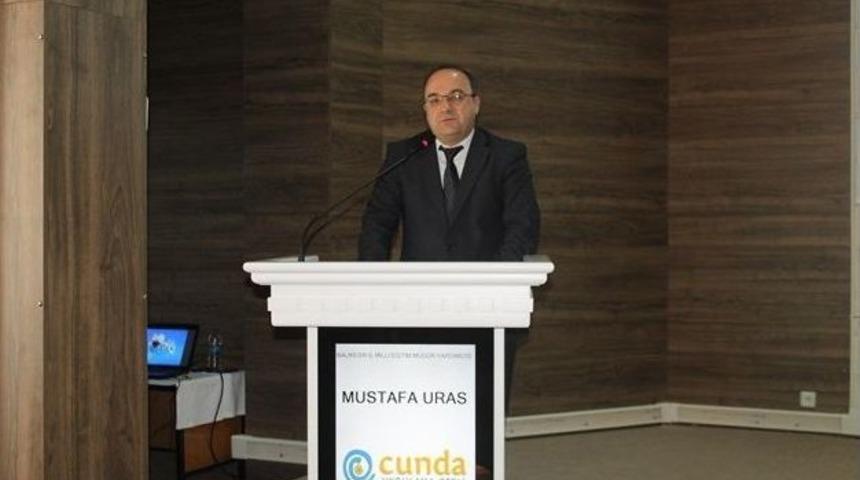 Ayvalık&rsquo;ta Eğitim Y&ouml;netimi Seminerleri T&uuml;m Hızıyla S&uuml;r&uuml;yor