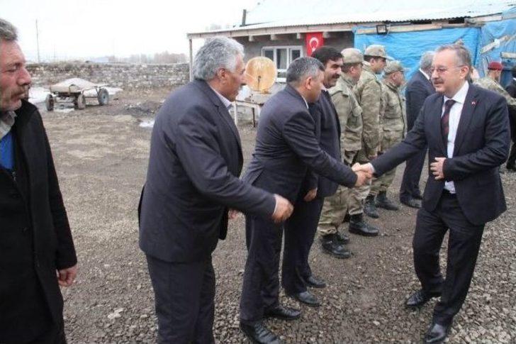 Vali Günay Özdemir’den Şehit Astsubay Doğukan Tazegül’ün Yakınlarına Taziye Ziyareti G2