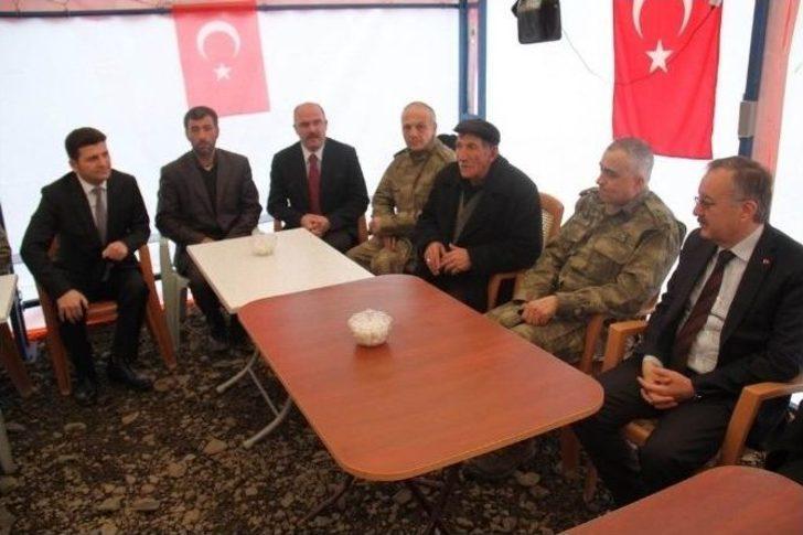 Vali Günay Özdemir’den Şehit Astsubay Doğukan Tazegül’ün Yakınlarına Taziye Ziyareti G3