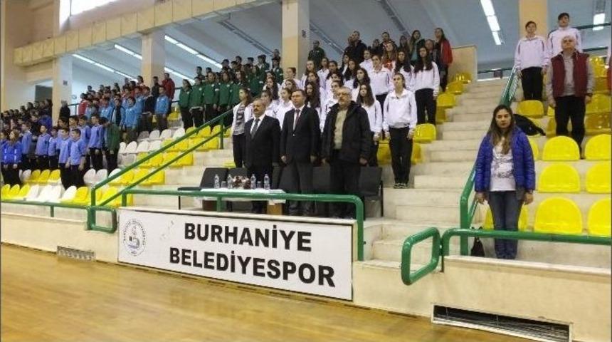 Burhaniye&rsquo;de Anadolu Yıldızlar Voleybol Ligi Yarı Finali