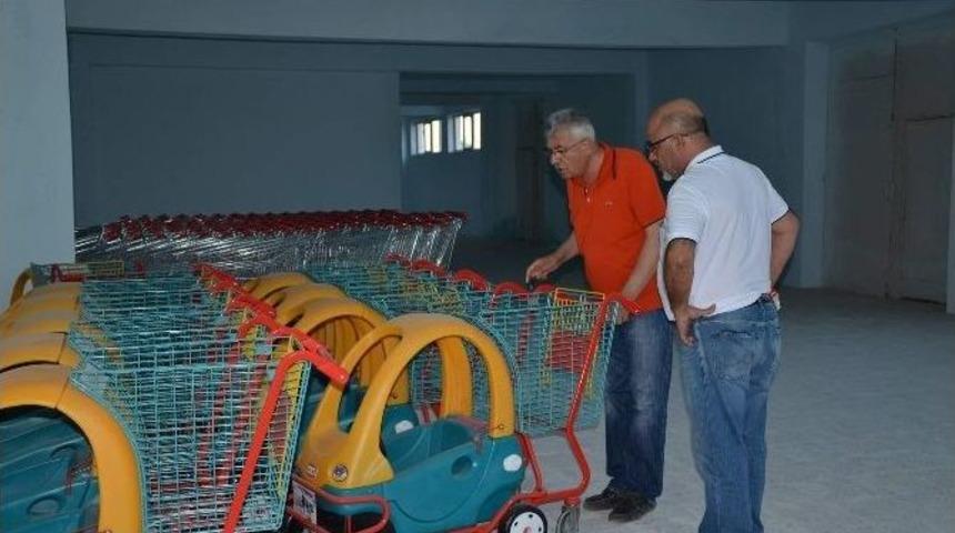 G&uuml;lşehir&rsquo;de Kapalı Pazar Yerinde Sona Yaklaşıldı