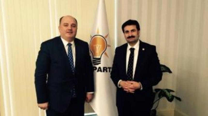 Sara&ccedil;, &Uuml;st&uuml;n&rsquo;&uuml; Ziyaret Etti