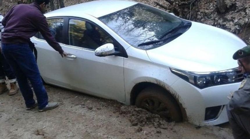 Dağ Başında Mahsur Kalan 2 Kuveytliyi Jandarma Kurtardı