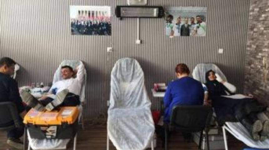 Şanlıurfa Yenişehir Gen&ccedil;lik Merkezinden Kan Bağışı Kampanyası