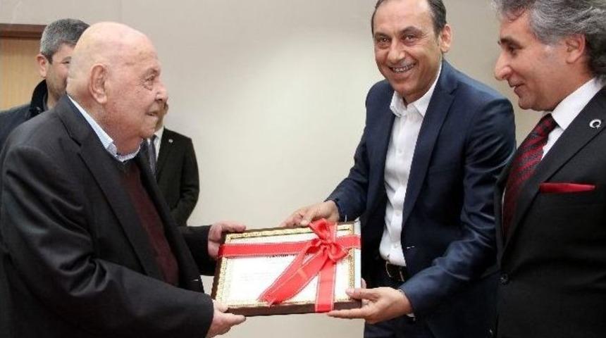 Karabük’te Vergi Rekortmenleri Ödüllendirildi