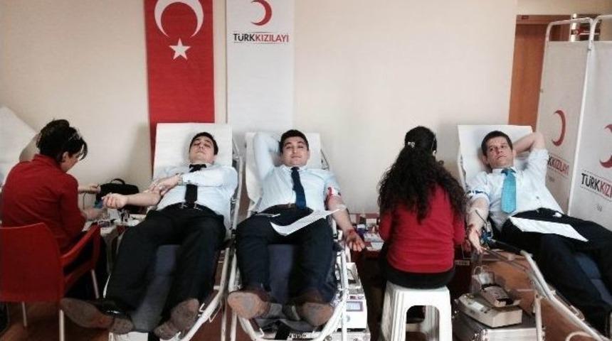 (d&uuml;zeltme) Vergi M&uuml;fettişleri Derneği&rsquo;nden &ldquo;bir Kan Bir Fidan&rdquo; Kampanyasına Destek