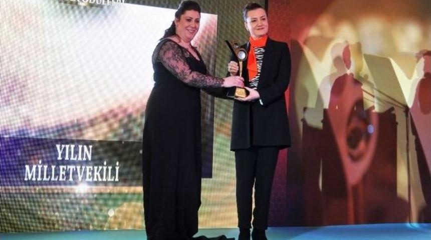 Hotar Ve G&ouml;rmez&rsquo;e &Ouml;d&uuml;l