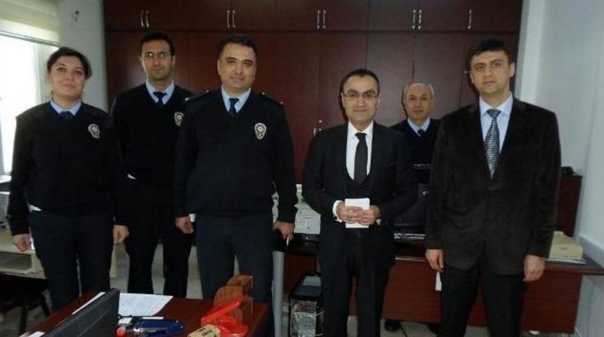 Bozyazı Kaymakamı Yıldız, Yeni Ehliyet İ&ccedil;in Başvurusunu Yaptı