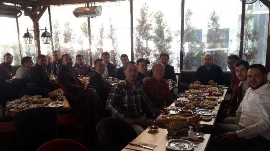 Spor G&uuml;venliği Şube M&uuml;d&uuml;rl&uuml;ğ&uuml; Personeli Es-es Taraftarıyla Buluştu