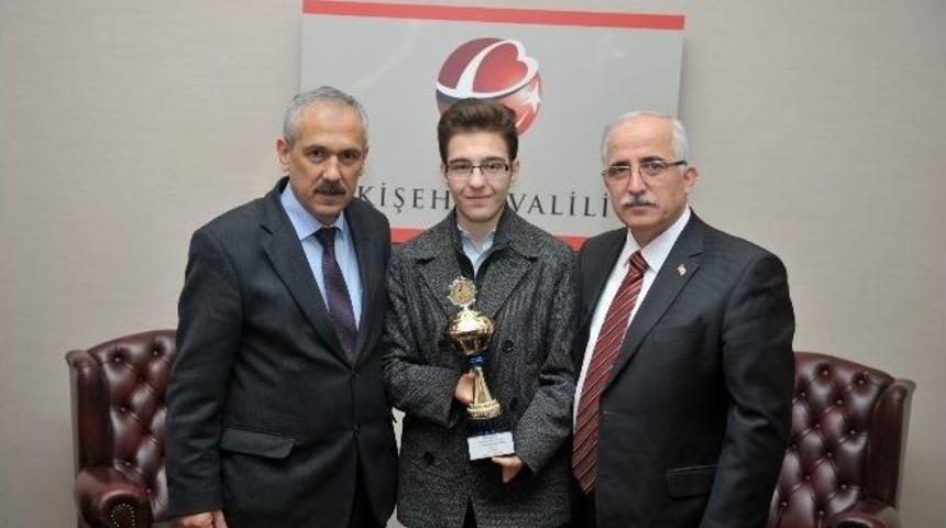 Başarılı Sporcu Kerim Özay’dan Vali Tuna’ya Ziyaret