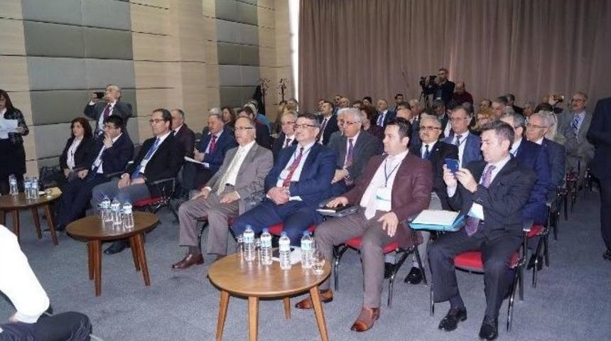 Eğitim Fak&uuml;ltesi Dekanları Toplandı