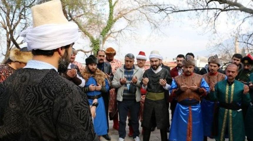 Ok&ccedil;uluk &Ccedil;alıştayı Ok&ccedil;u Baba T&uuml;rbesi&rsquo;nde Dualarla Başladı