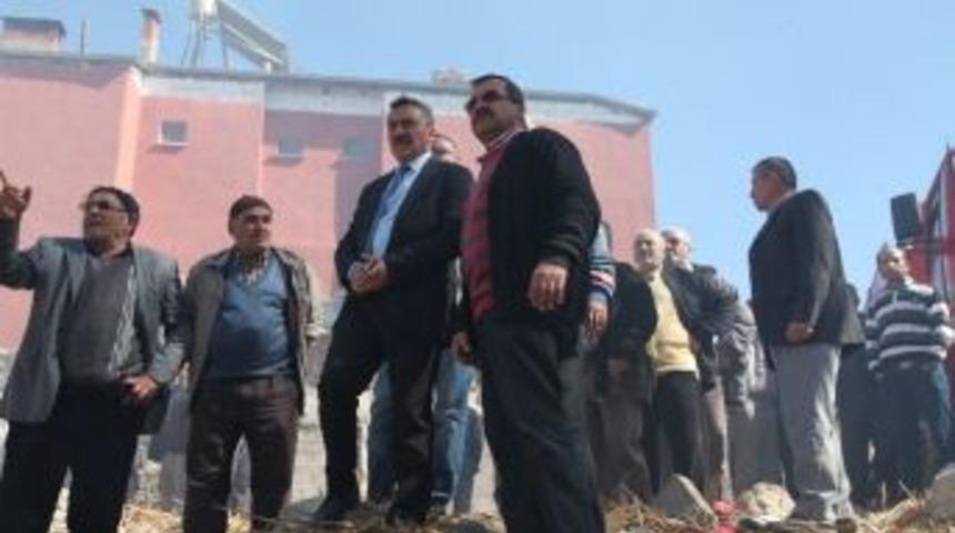 Başkan Tutal Yangın Yerinde İncelemelerde Bulundu