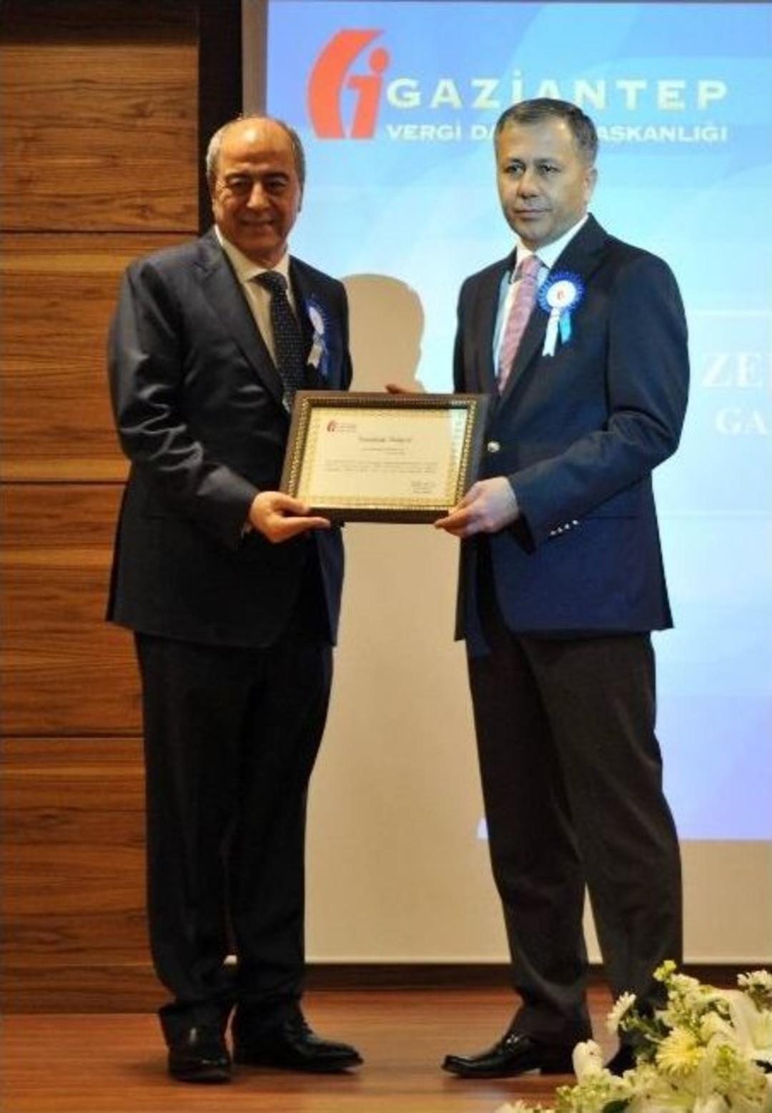 Konukoğlu Ailesi Ve Sanko&rsquo;nun Vergi Gururu