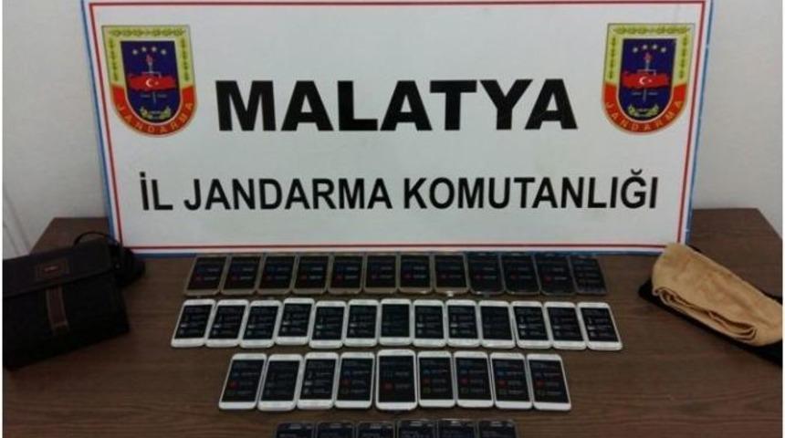 Malatya&rsquo;da 16 Bin 510 Paket Ka&ccedil;ak Sigara Ve 15 Kilo Esrar Ele Ge&ccedil;irildi