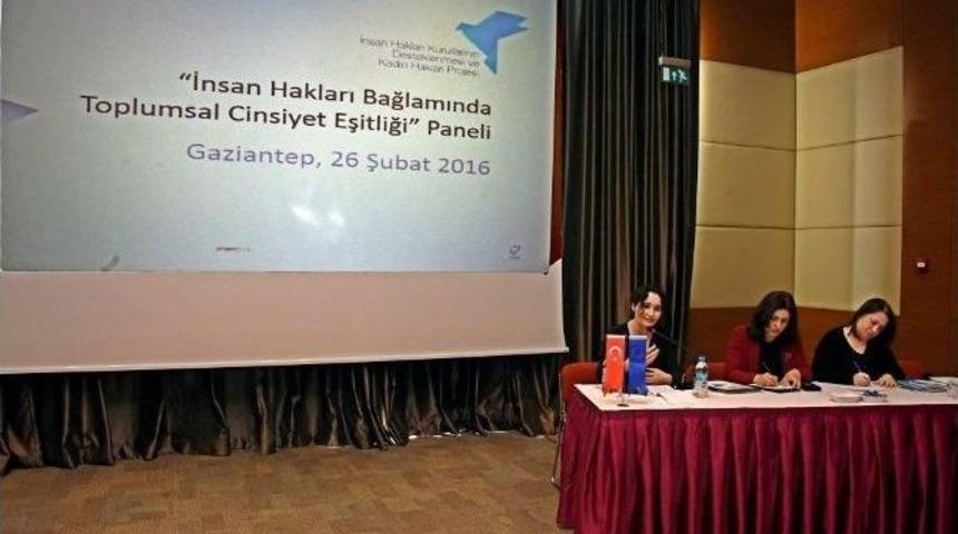 Toplumsal Cinsiyetin Eşitliği Paneli D&uuml;zenlendi